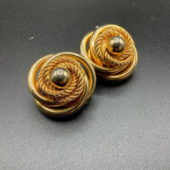 Bijoux Charme Golden Knots Earrings Chunky Knots Clip On Earrings Gold Tone - Picture 2 of 4